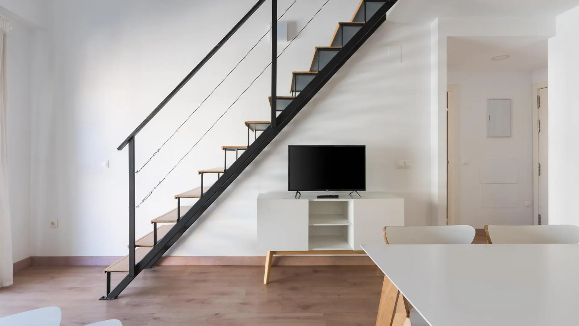 Wintowinrentals Comfort Stay In Malaga Apartment