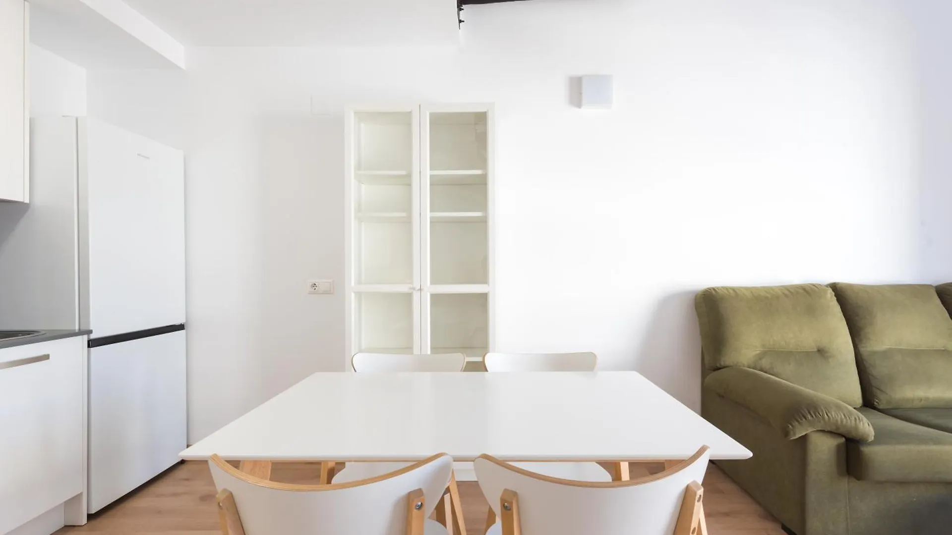Wintowinrentals Comfort Stay In Malaga Apartment