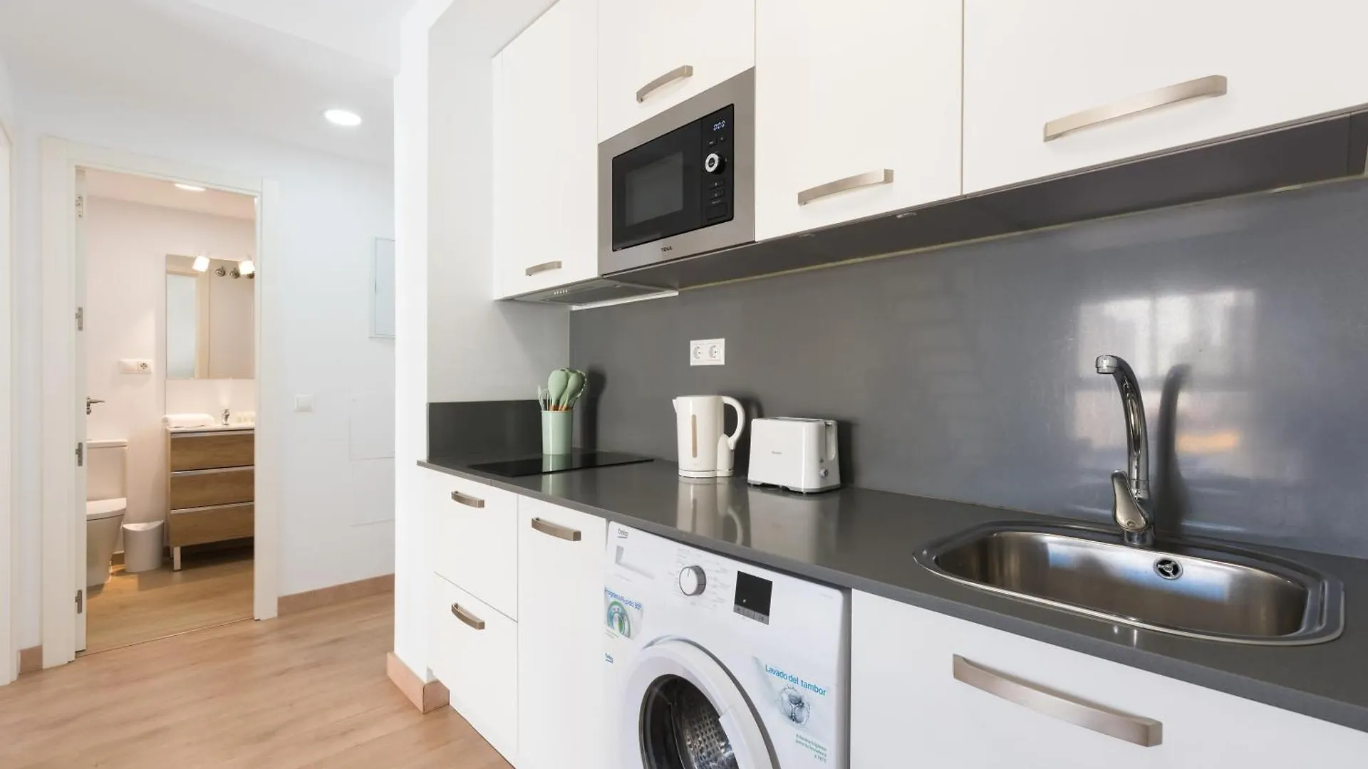 Wintowinrentals Comfort Stay In Màlaga Apartmán